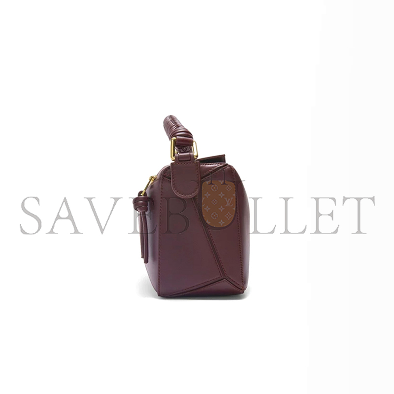 LOEWE SMALL PUZZLE BAG IN SMOOTH CALFSKIN A510S21XAE (24*16.5*10.5cm) LOEWE SMALL PUZZLE BAG IN SMOOTH CALFSKIN A510S21XAE (24*16.5*10.5cm)